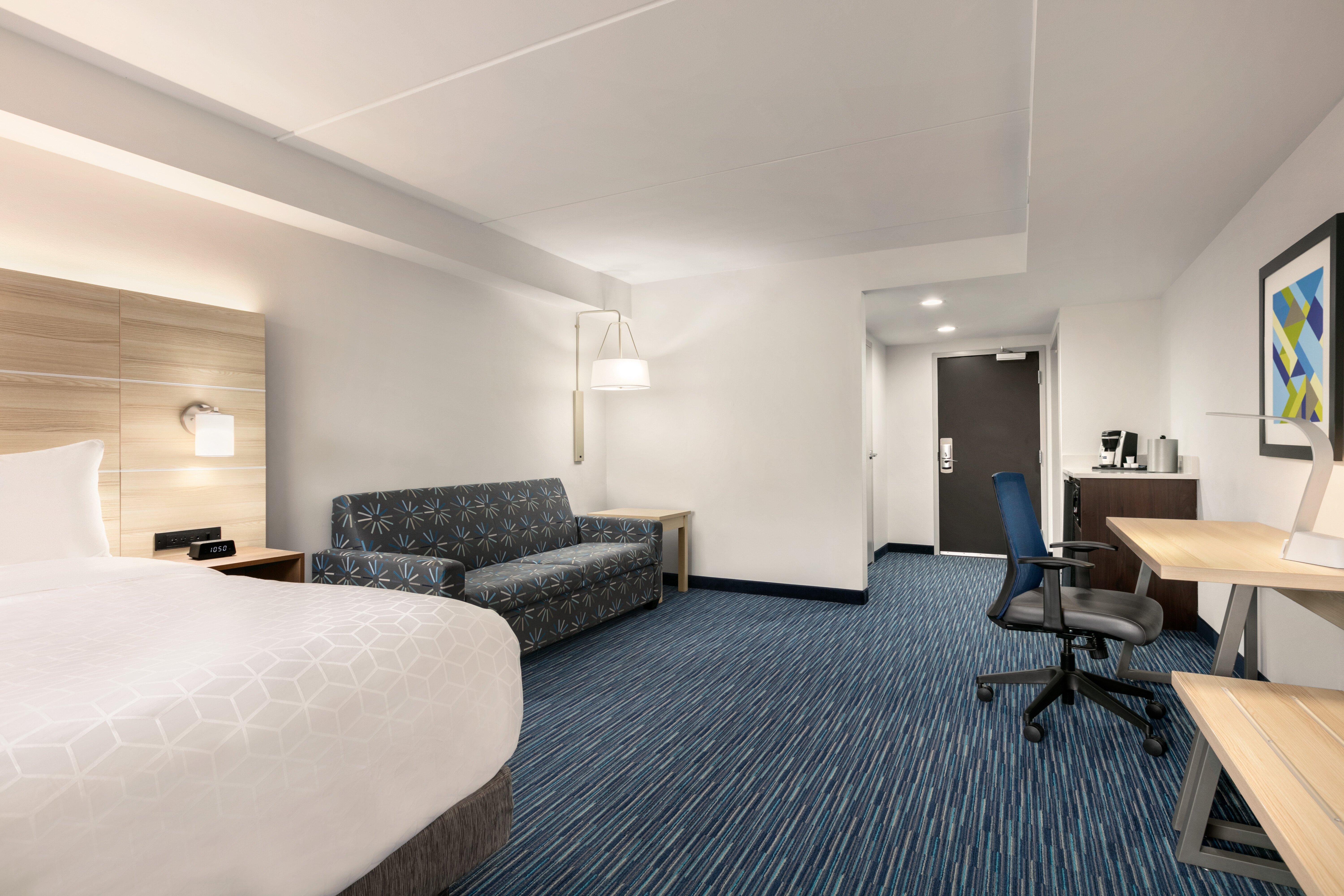 Holiday Inn Express Hotel & Suites Norfolk Airport By Ihg Exterior photo