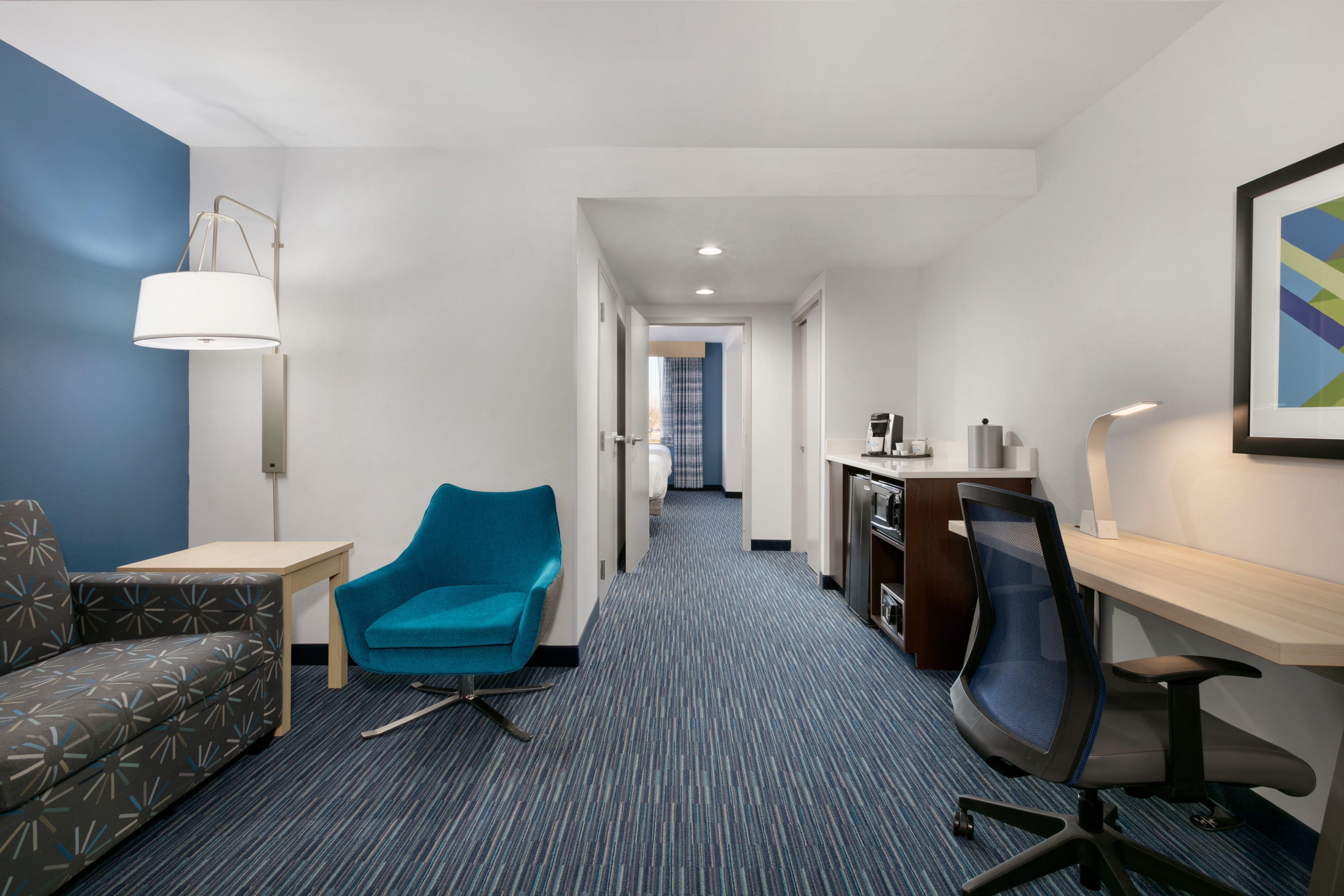 Holiday Inn Express Hotel & Suites Norfolk Airport By Ihg Exterior photo